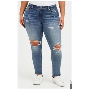 Torrid vintage stretch boyfriend straight distressed jeans size 20s